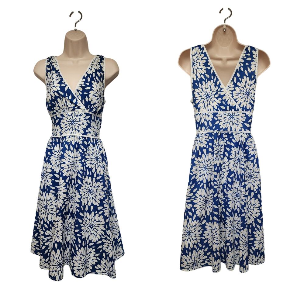 GEORGE A-LINE FLORAL V-NECK SLEEVELESS DRESS BLUE/WHITE SIZE LARGE